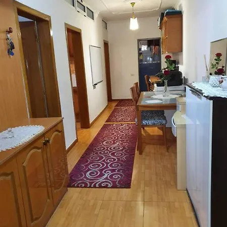Flat In Tirana, Rruga 5 Maji, * Tirana