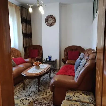 アパート Flat In Tirana, Rruga 5 Maji,