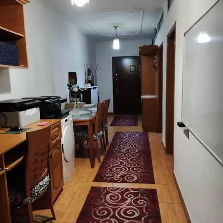 아파트 Flat In Tirana, Rruga 5 Maji, *