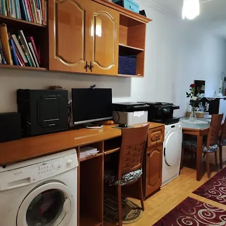 Flat In Tirana, Rruga 5 Maji, 티라나