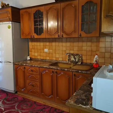 Flat In Tirana, Rruga 5 Maji, 티라나