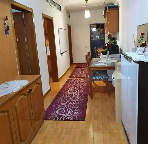 Flat In Tirana, Rruga 5 Maji, * 地拉那